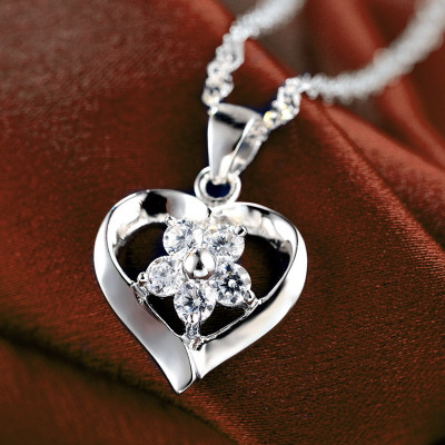 925 Sterling Silver White Flower Cubic Zirconia Necklace